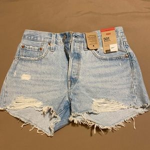 BRAND NEW Women’s Levi 501 high waisted shorts